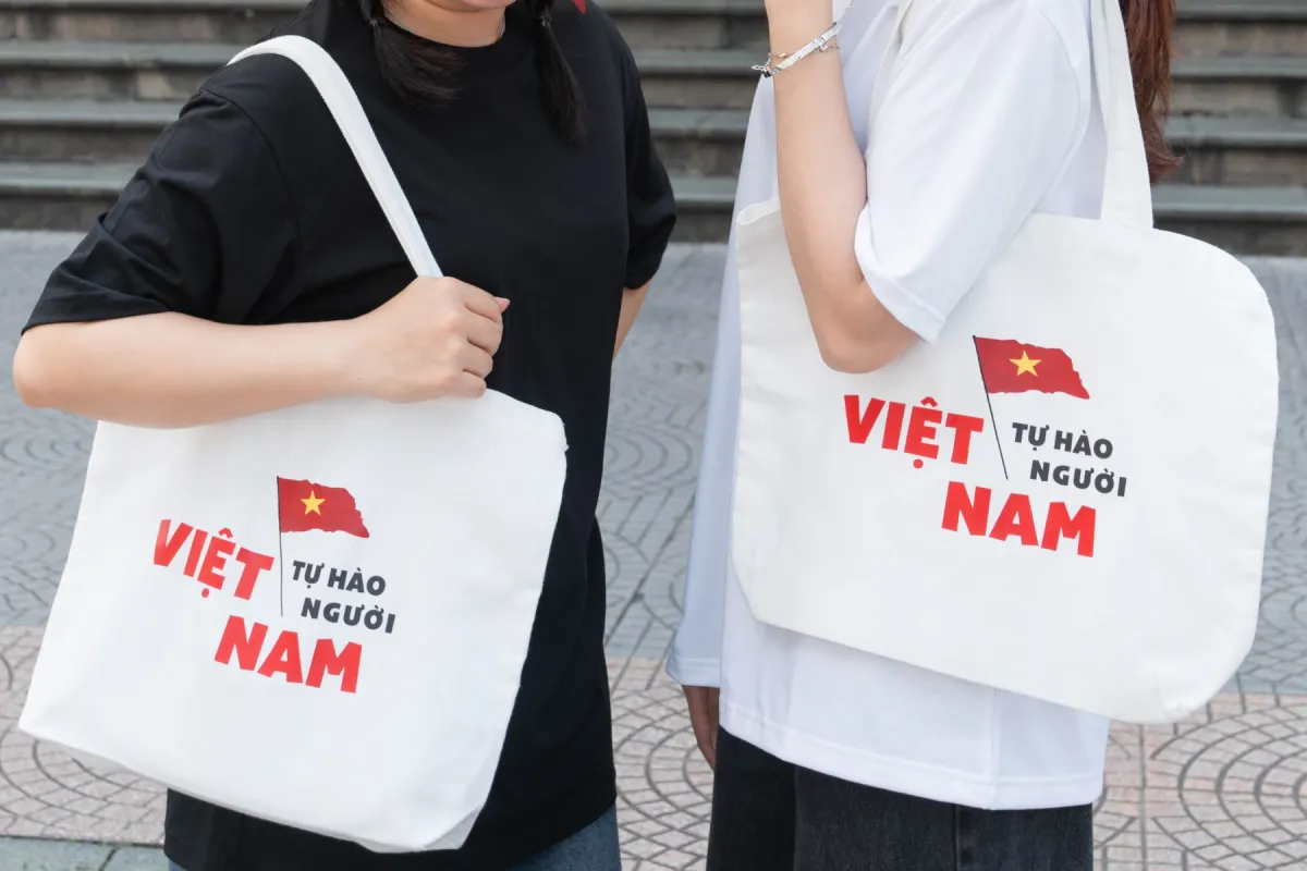Ưu đãi giảm 29% - Áo thun và Túi canvas mừng Lễ Quốc Khánh 2 tháng 9
